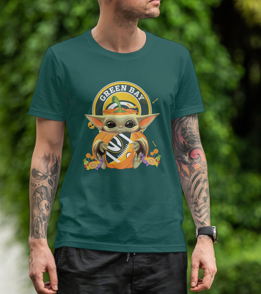 Halloween Pumpkin Baby Yoda Hug Green Bay Packers T-Shirt