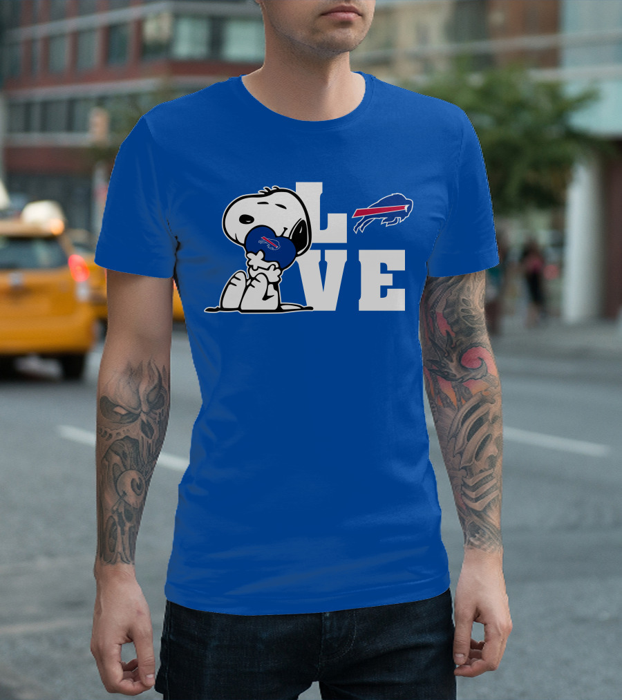 Snoopy Holding Heart Buffalo Bills Love T-Shirt
