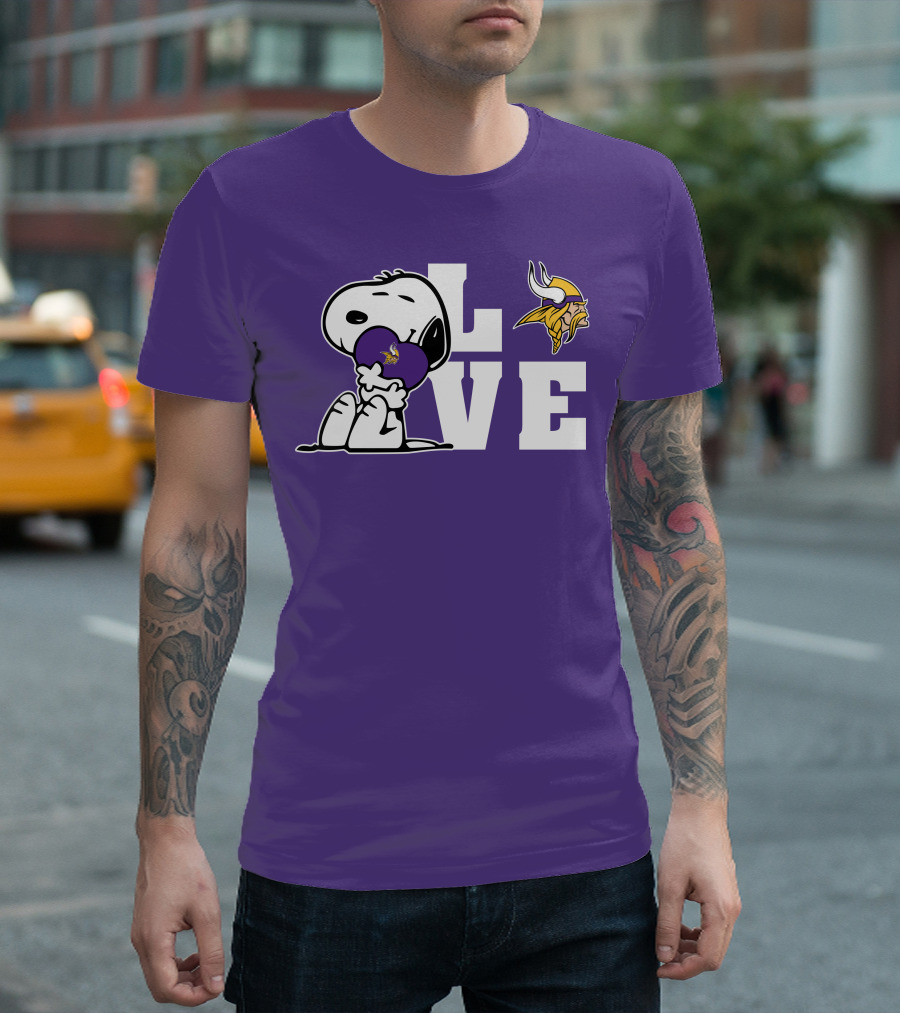 Snoopy Love Minnesota Vikings Logo Heart Hug T-Shirt