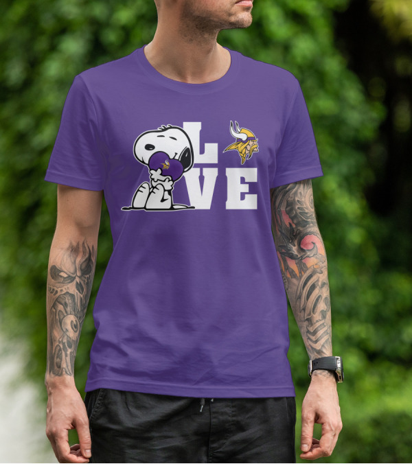 Snoopy Love Minnesota Vikings Logo Heart Hug T-Shirt