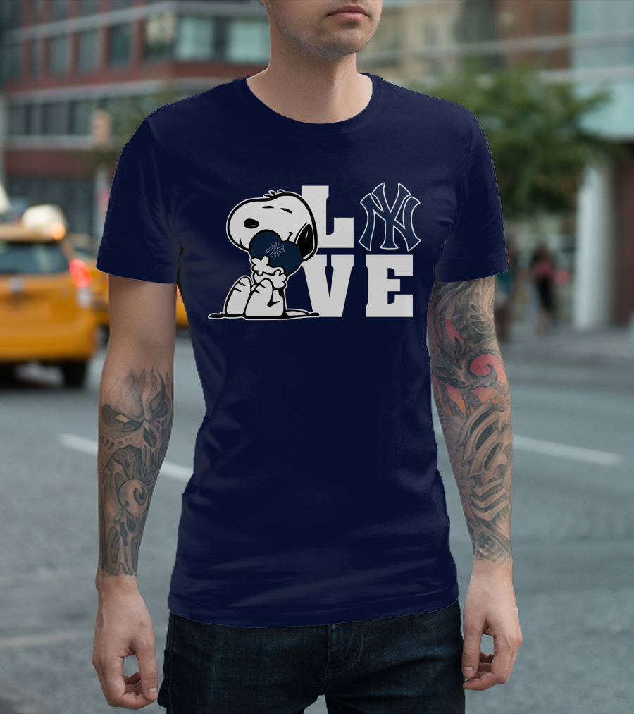 Snoopy Love New York Yankees Logo Mlb Peanuts Baseball Fan T-Shirt