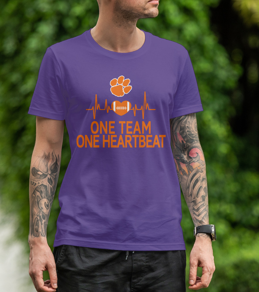 Clemson Tigers One Team One Heartbeat Football Paw Print Heartbeat T-Shirt