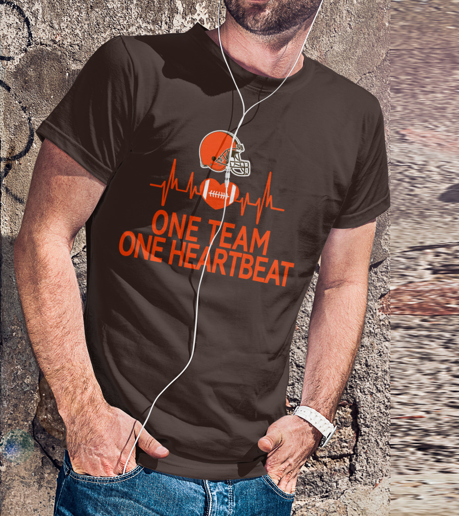 Cleveland Browns Football Helmet One Team One Heartbeat T-Shirt
