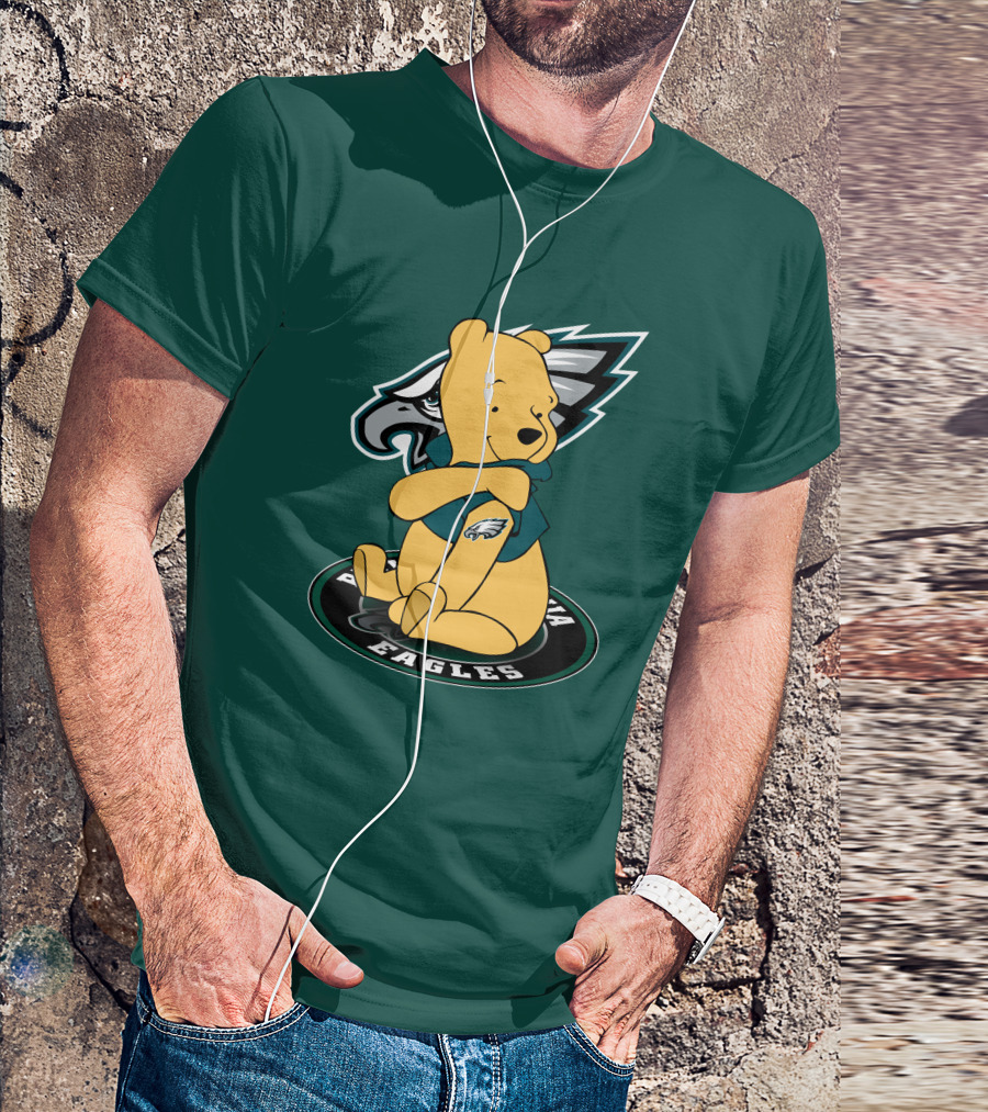 Philadelphia Eagles Winnie The Pooh Sitting In Front Of Team T-Shirt