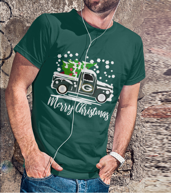 Green Bay Packers Vintage Truck With Christmas Tree Merry Christmas T-Shirt