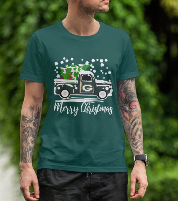 Green Bay Packers Vintage Truck With Christmas Tree Merry Christmas T-Shirt