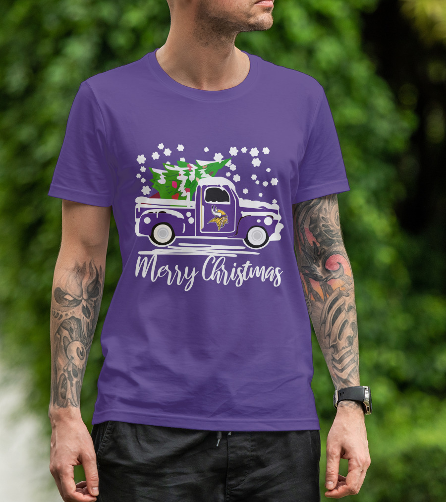 Merry Christmas Minnesota Vikings Vintage Car With Christmas Tree T-Shirt