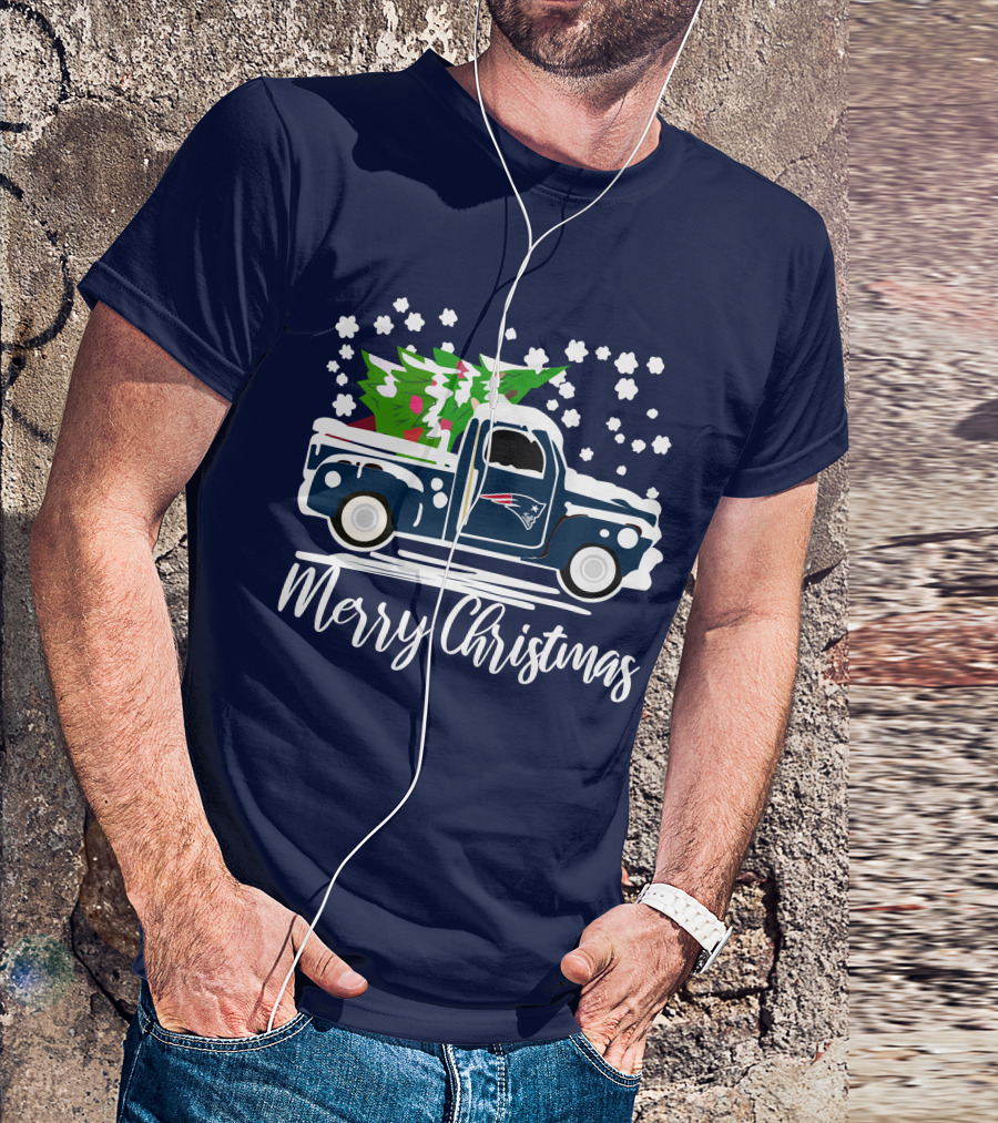 New England Patriots Vintage Truck Merry Christmas Snowflakes Tree T-Shirt