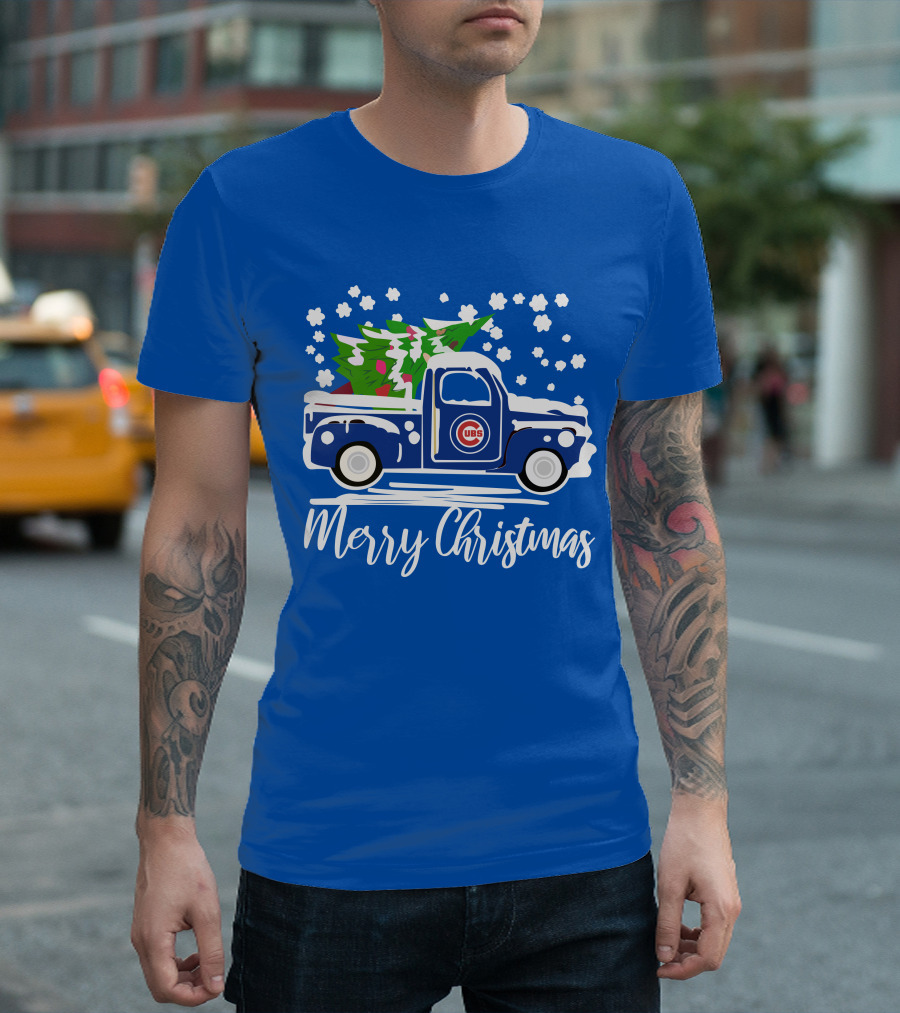 Chicago Cubs Merry Christmas Vintage Truck With Snow And Tree T-Shirt