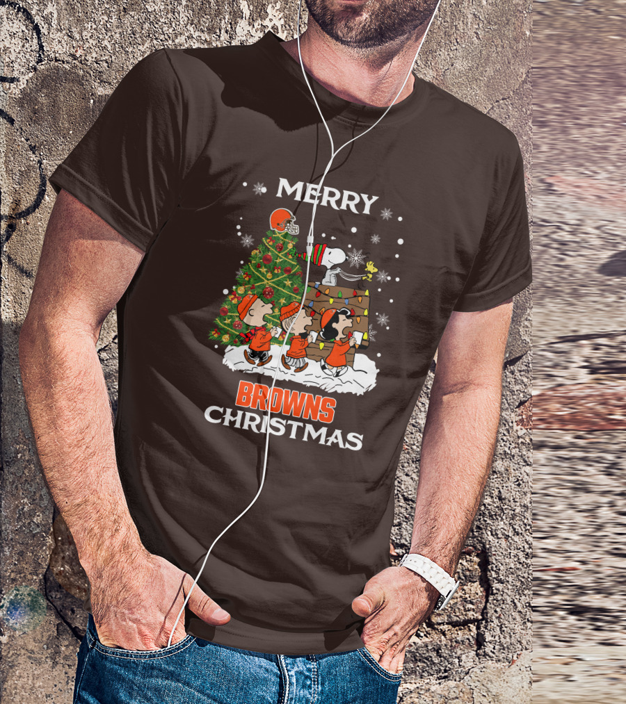 Merry Browns Christmas Peanuts Christmas Tree Celebration T-Shirt