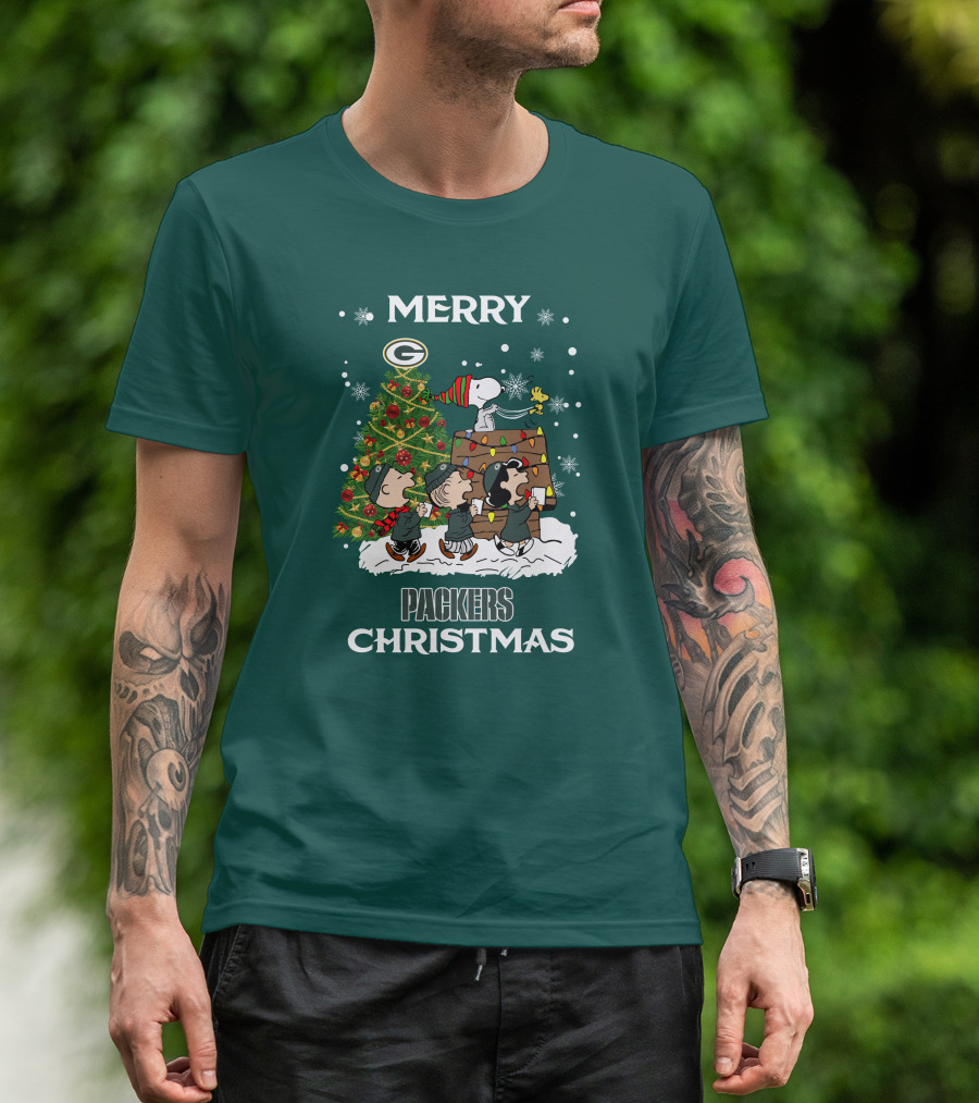 Merry Christmas Green Bay Packers Peanuts Christmas Tree T-Shirt