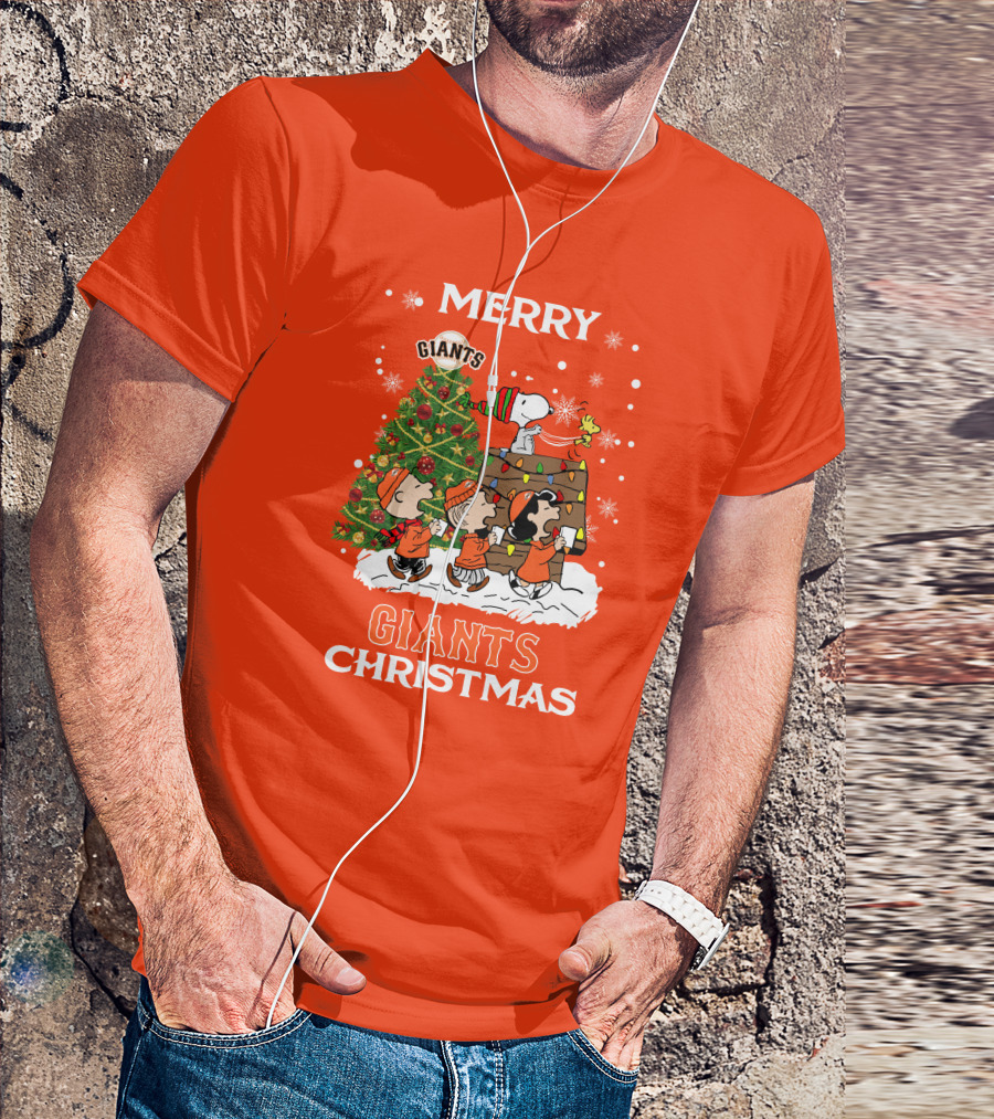 Merry Christmas San Francisco Giants Peanuts Tree T-Shirt