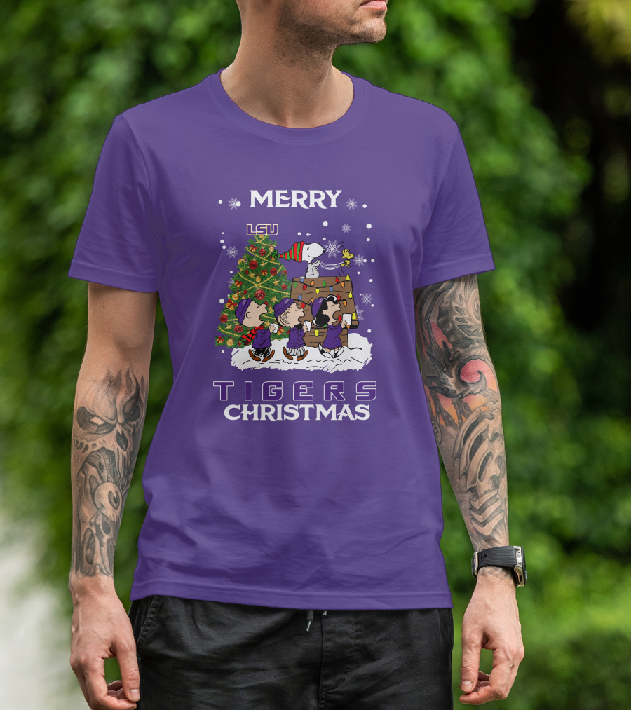 Lsu Tigers Merry Christmas Snoopy Christmas Tree Peanuts T-Shirt