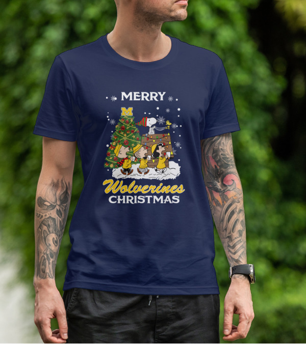 Merry Wolverines Christmas Peanuts Tree Celebration T-Shirt