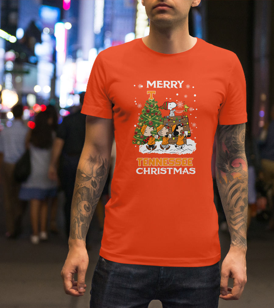 Merry Tennessee Christmas Peanuts Tree With Snoopy And Friends T-Shirt