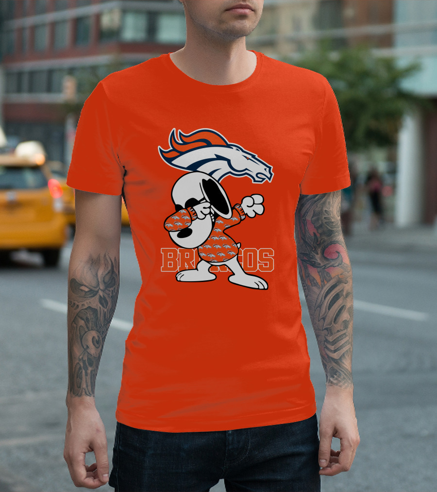 Denver Broncos Snoopy Dabbing Broncos T-Shirt
