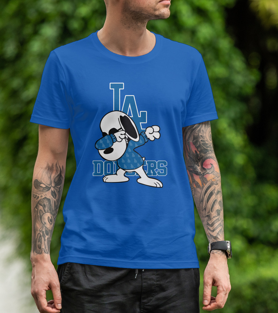 Los Angeles Dodgers Snoopy Dabbing LA T-Shirt