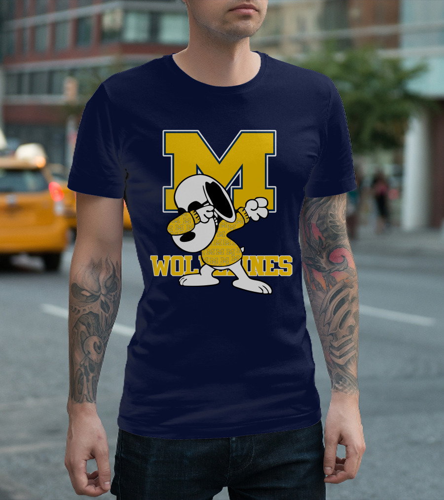 Michigan Wolverines Snoopy Dab with Block M T-Shirt