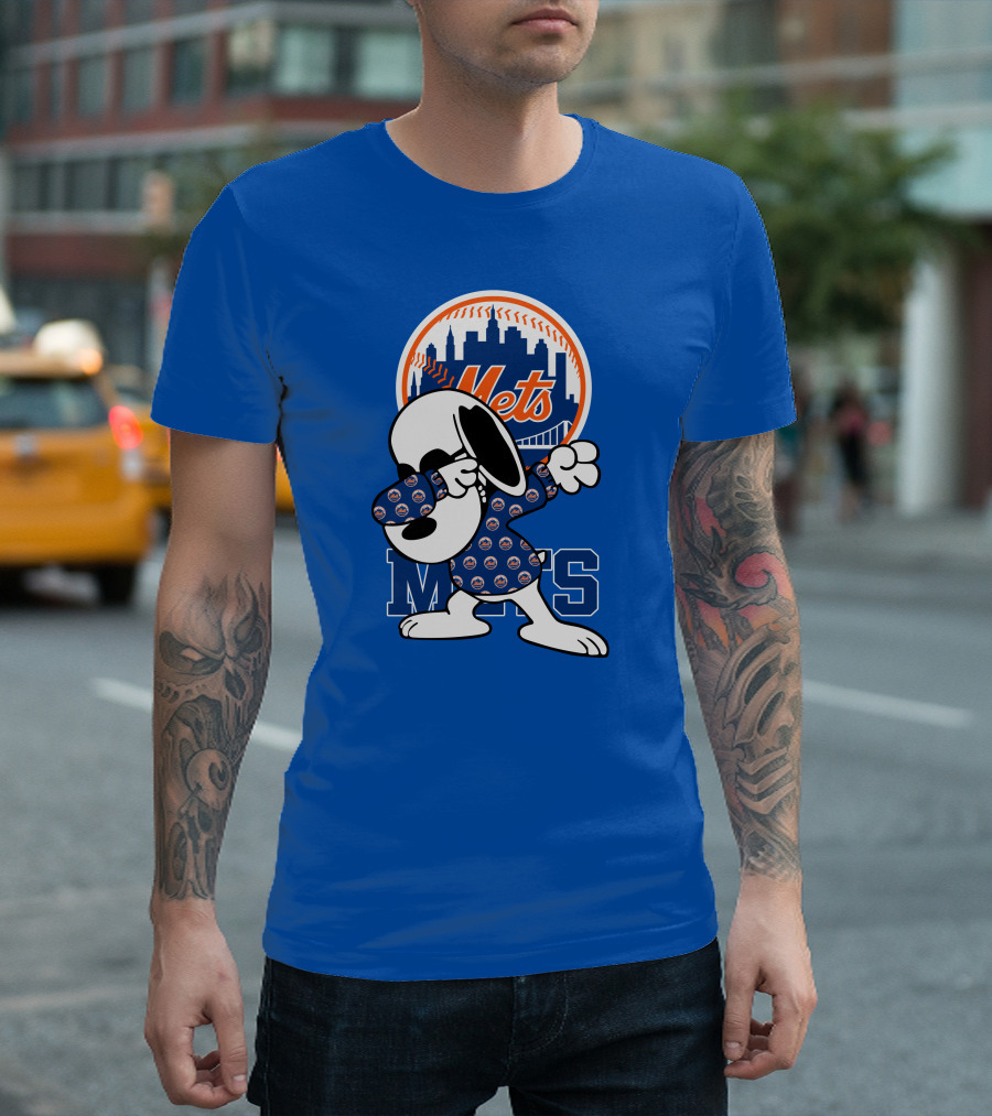 New York Mets Snoopy Dabbing Mets Logo Skyline T-Shirt