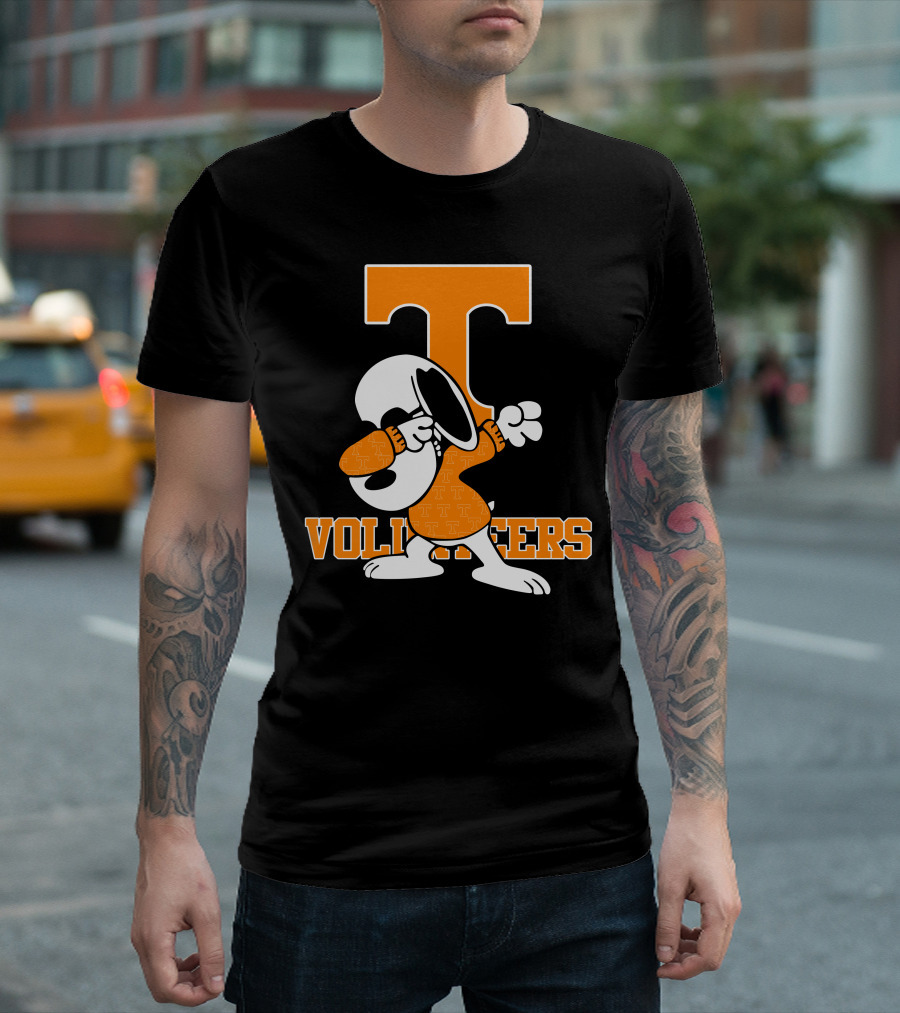 Tennessee Volunteers Snoopy Dabbing T-Shirt