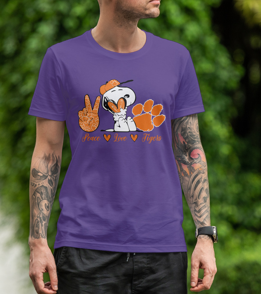 Peace Love Clemson Tigers Snoopy With Paw Print And Heart Icons T-Shirt