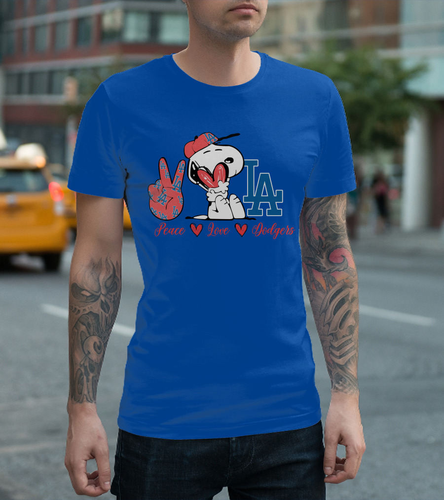 Peace Love Los Angeles Dodgers Snoopy La T-Shirt
