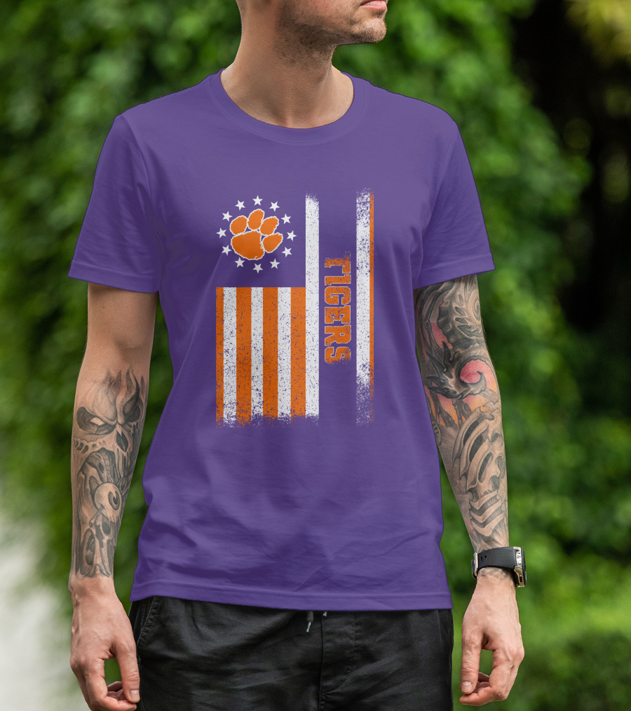 Clemson Tigers American Flag Paw Print T-Shirt