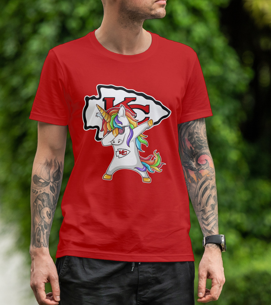 Kansas City Chiefs Unicorn Dabbing KC Logo Rainbow Mane T-Shirt