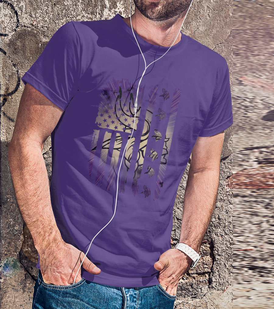 Minnesota Vikings American Flag Stars And Stripes Football Fan T-Shirt