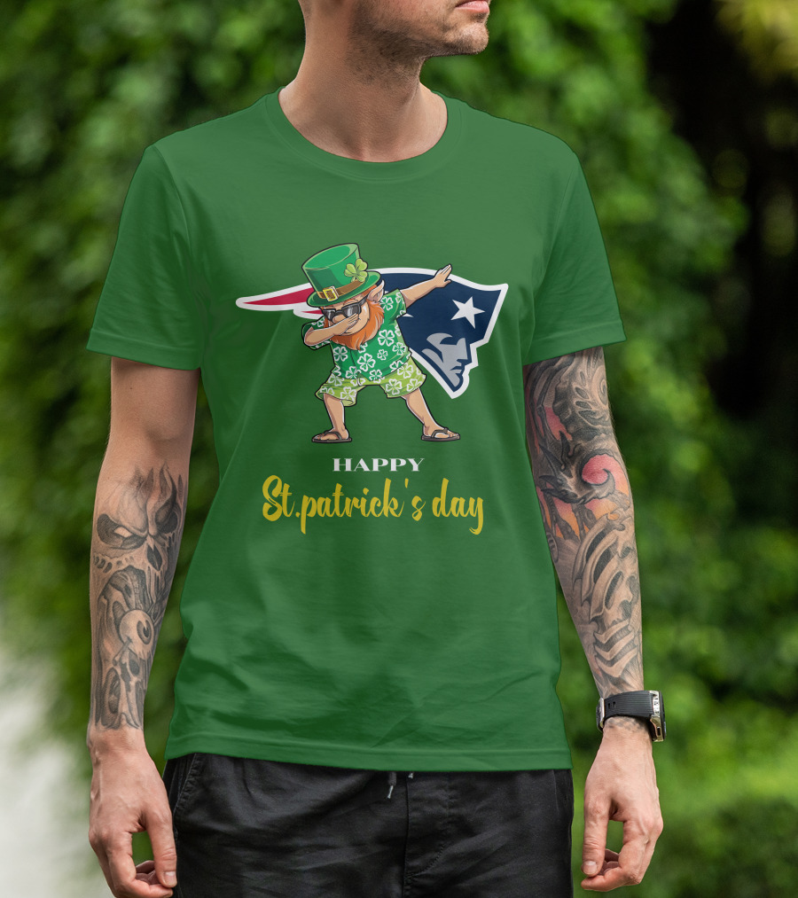Happy St. Patrick's Day New England Patriots Dabbing Leprechaun T-Shirt