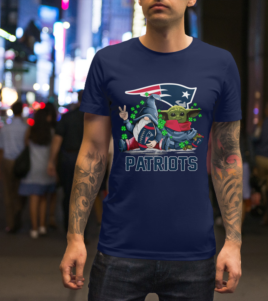 Leprechauns Gnomes Baby Yoda New England Patriots Football Icons T-Shirt