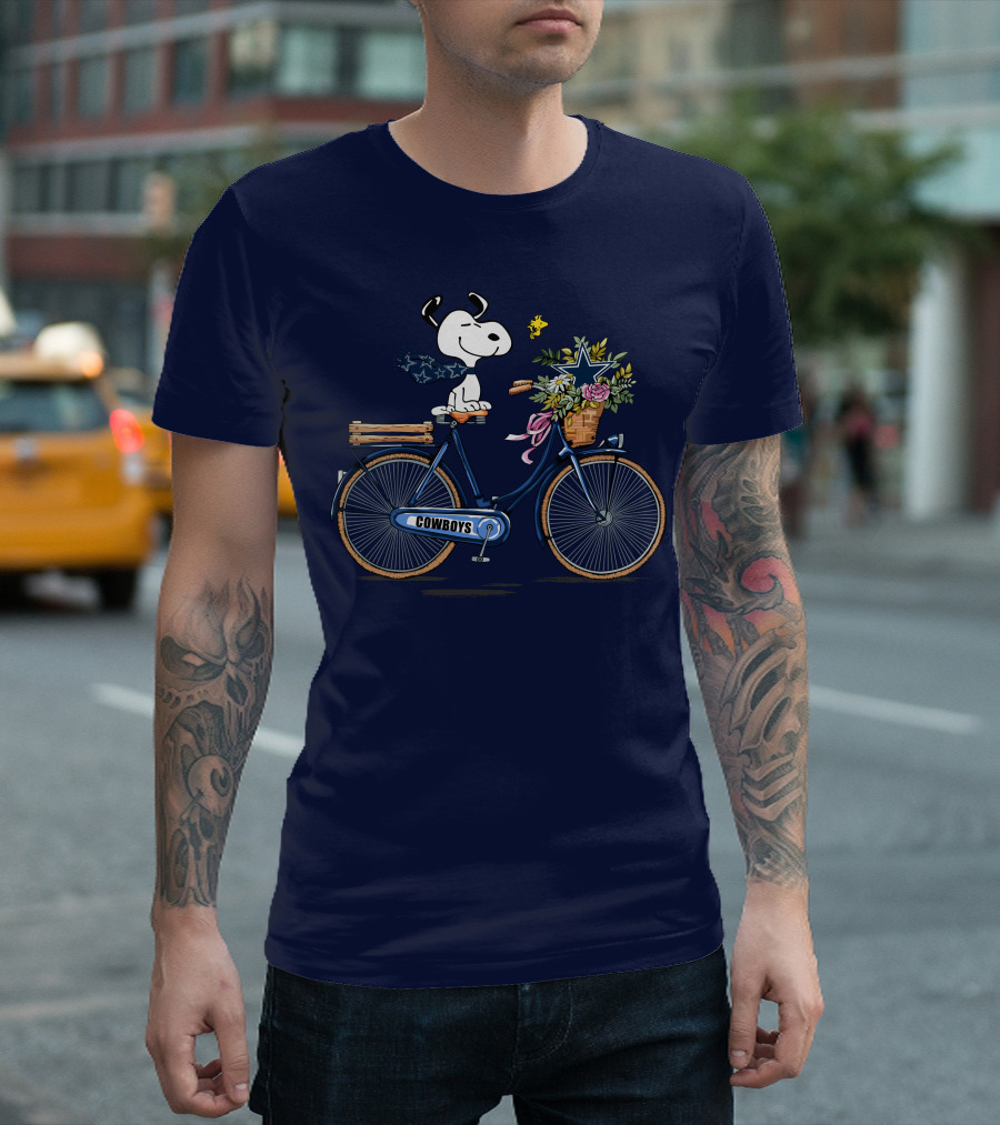 Dallas Cowboys Snoopy On Bicycle With Flowers And Star Basket T-Shirt