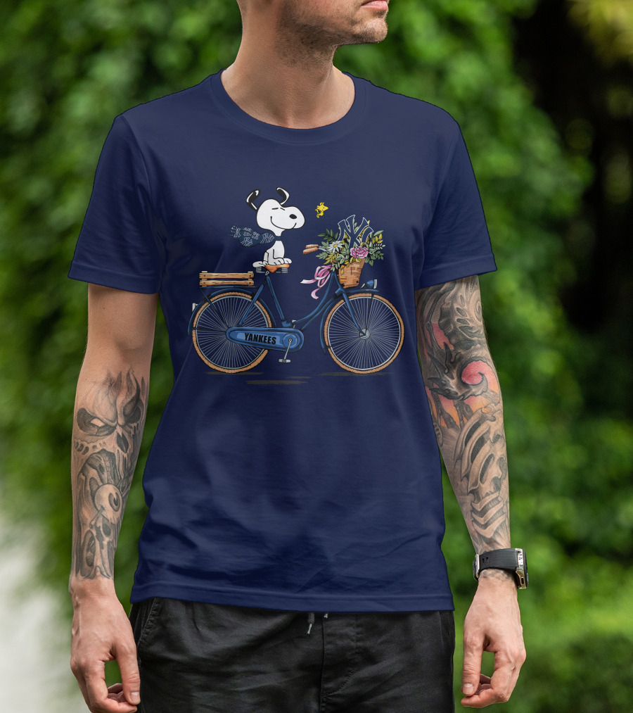 New York Yankees Snoopy On Bicycle With Woodstock And Flowers T-Shirt