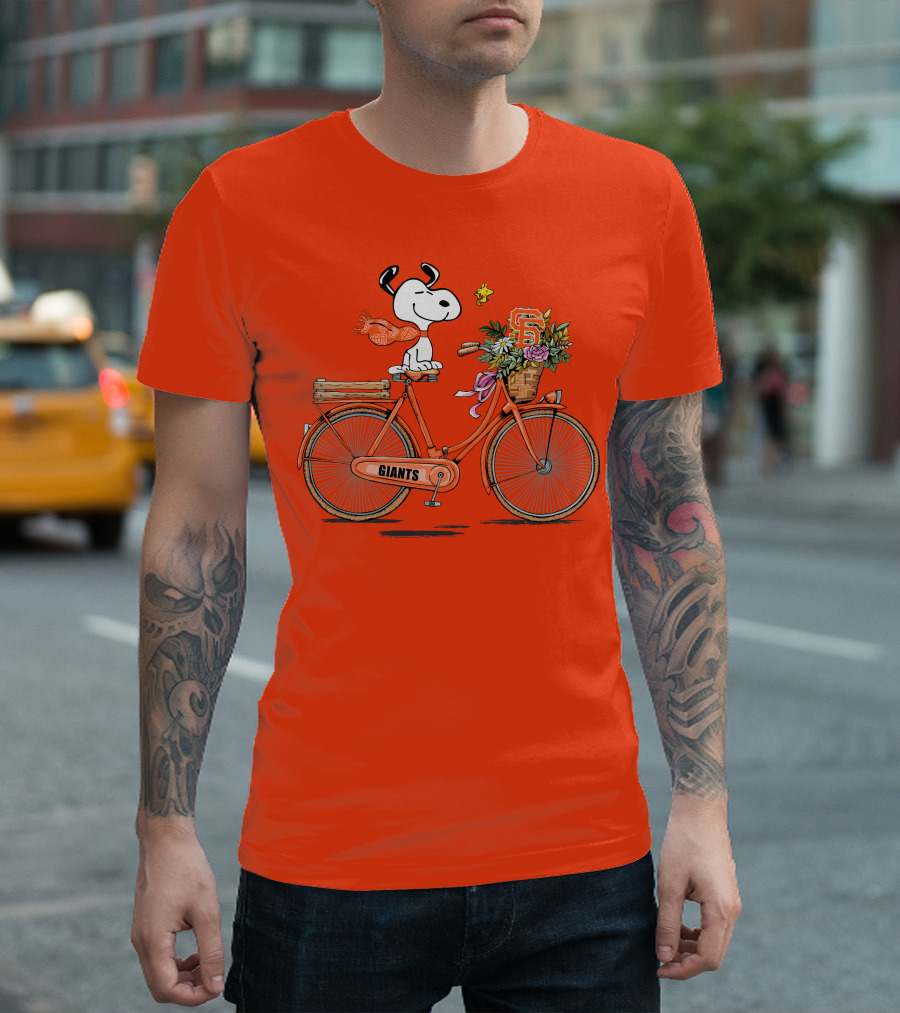 San Francisco Giants Snoopy On Bicycle With Flowers T-Shirt