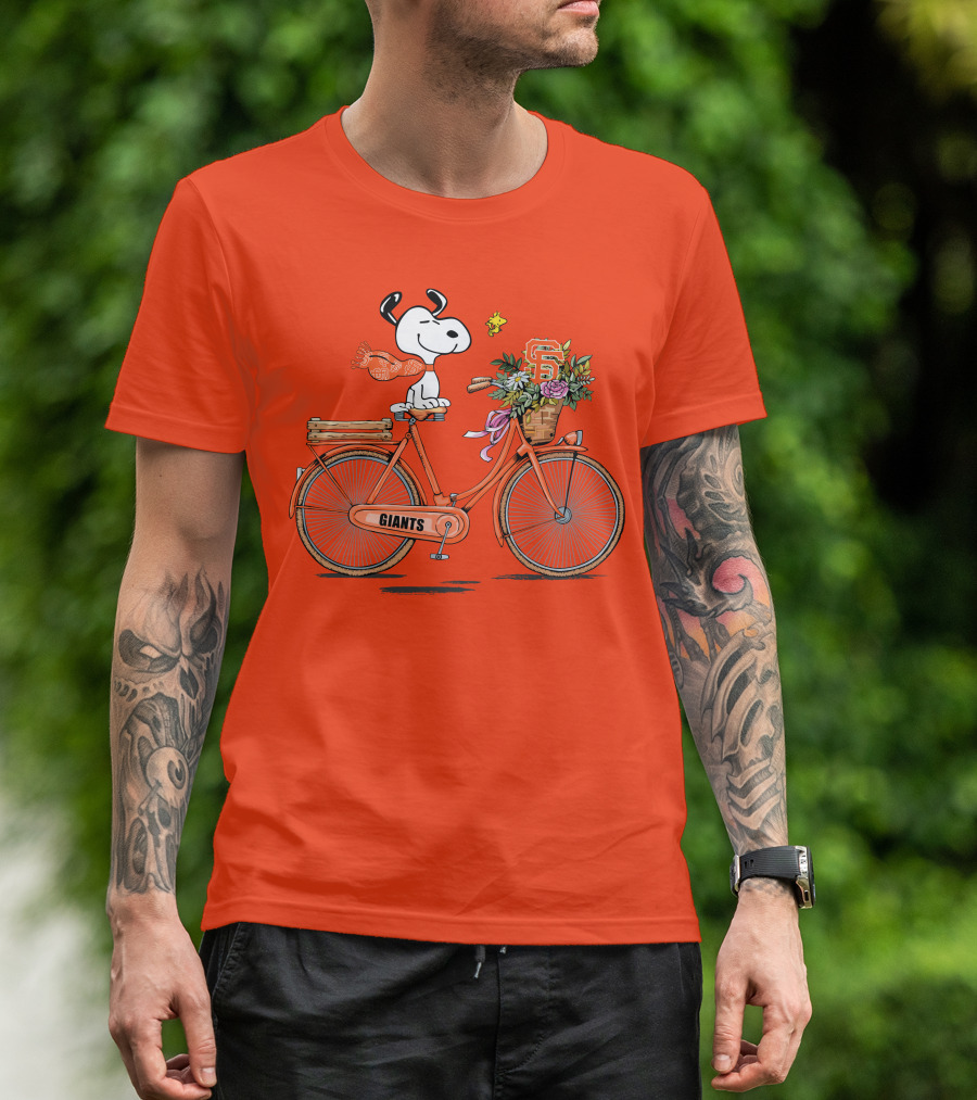 San Francisco Giants Snoopy On Bicycle With Flowers T-Shirt