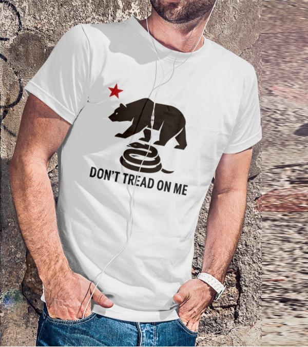 California Bear Tyrant King Don't Tread On Me Symbol With Star And Snake T-Shirt