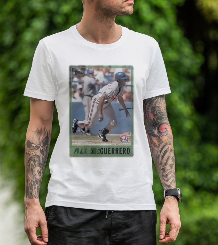 Montreal Expos Vladimir Guerrero MLB Topps Baseball Card T-Shirt