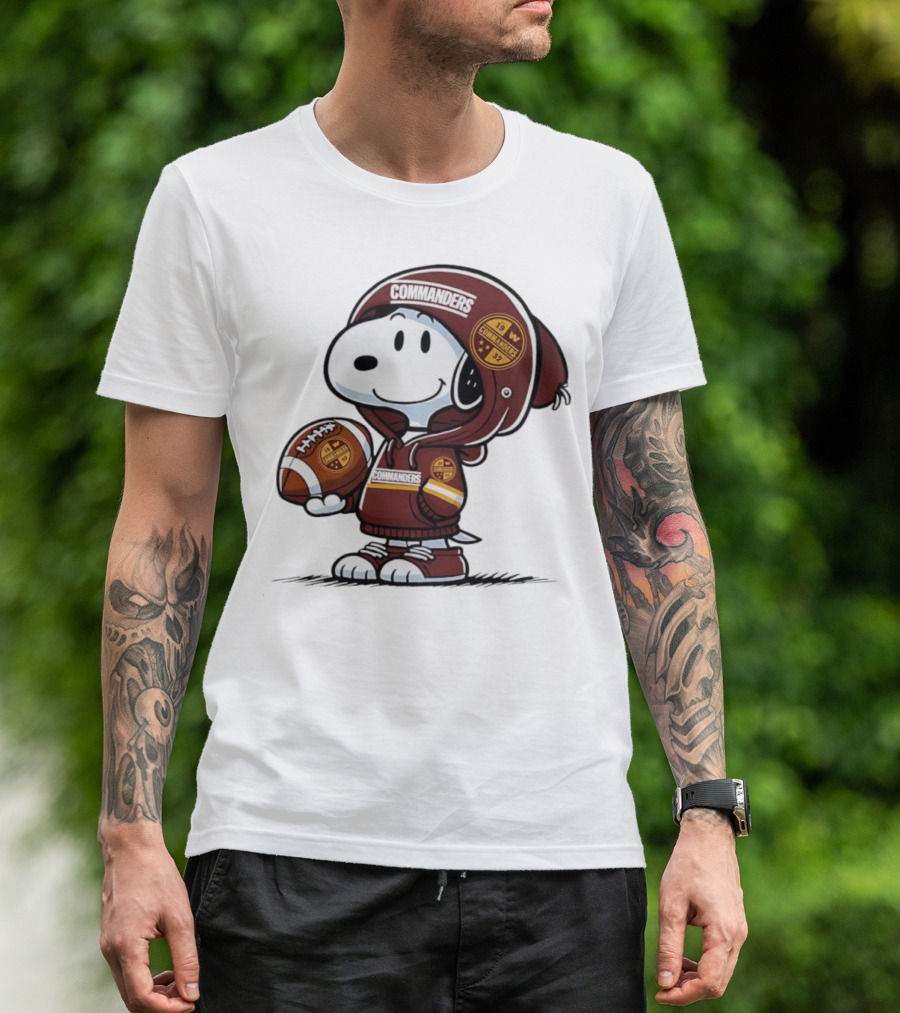 Snoopy In Commanders With Football Washington 1932 W T-Shirt