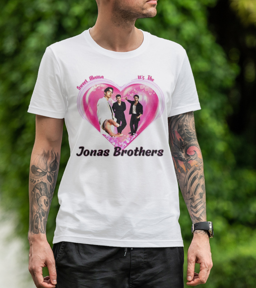 Sweet Mama It's The Jonas Brothers Boyband Vintage Heart Design T-Shirt