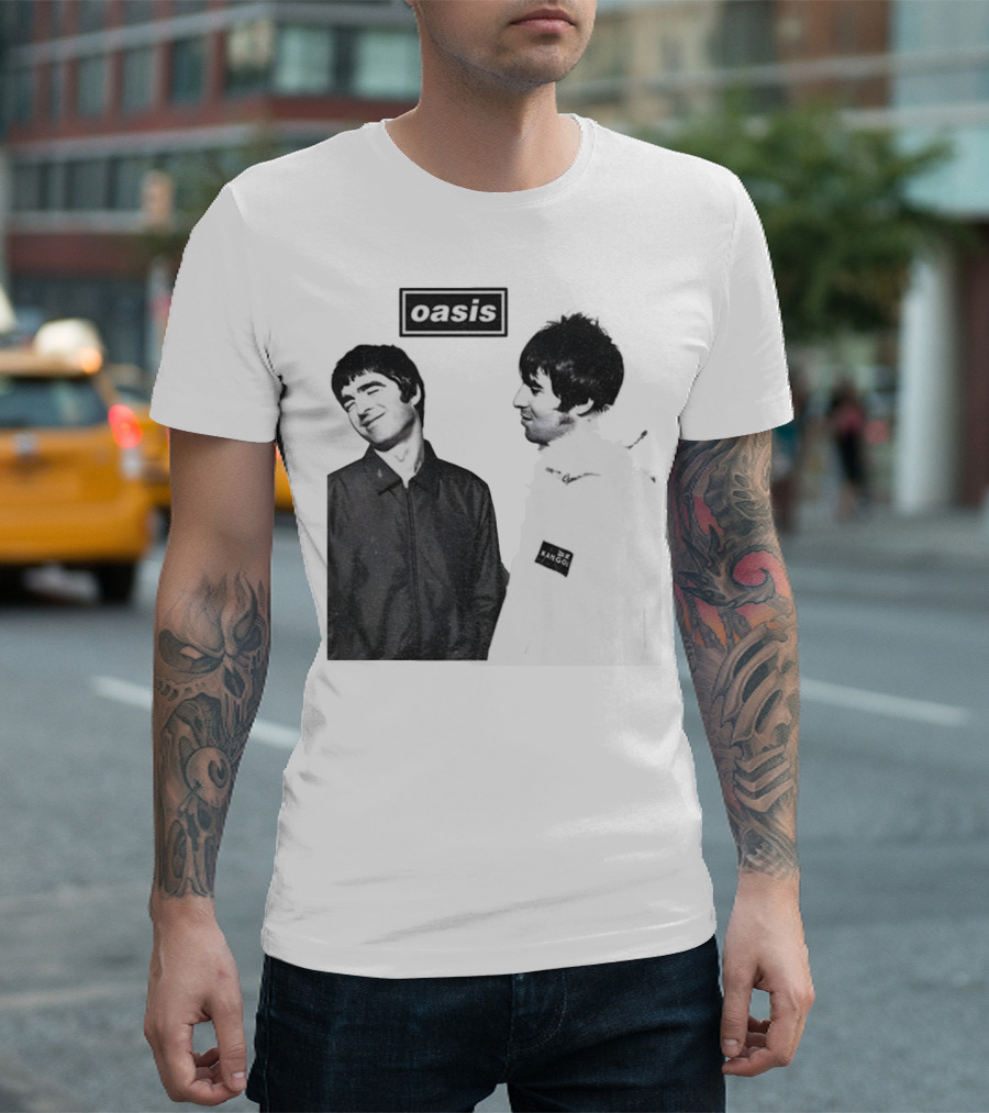 Noel Vs Liam Gallagher Oasis Band Kangol Vintage T-Shirt