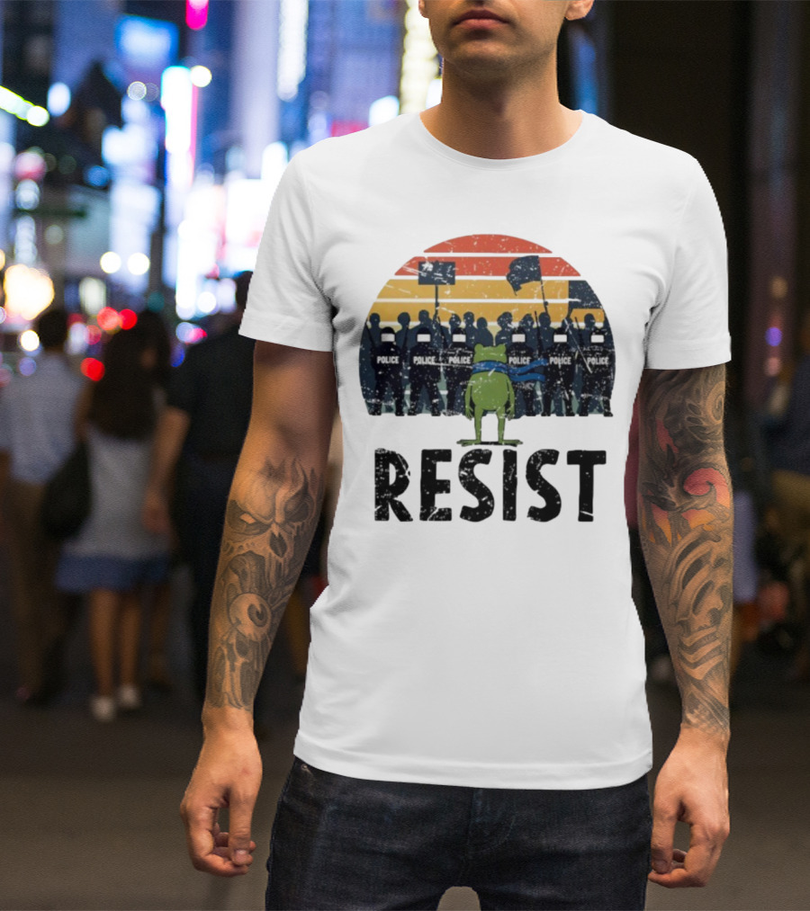 Portland Frog Protester Resist Police Vintage Sunset T-Shirt