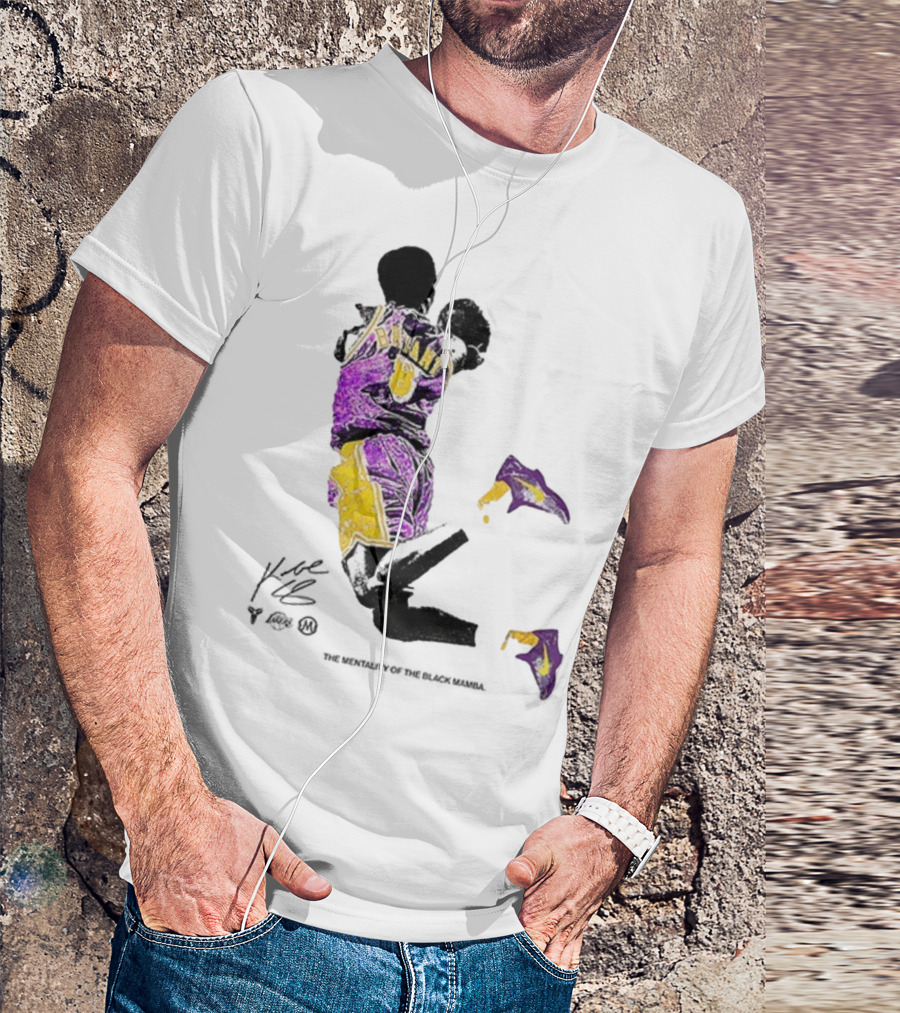 Los Angeles Lakers Kobe Bryant Black Mamba Mentality Purple Gold Signature 8 T-Shirt