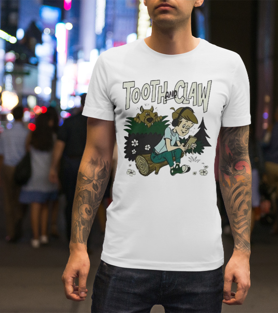 Tooth And Claw Podcast Don’t Look Behind You Headphones Listening Cartoon Dog Forest Scene T-Shirt