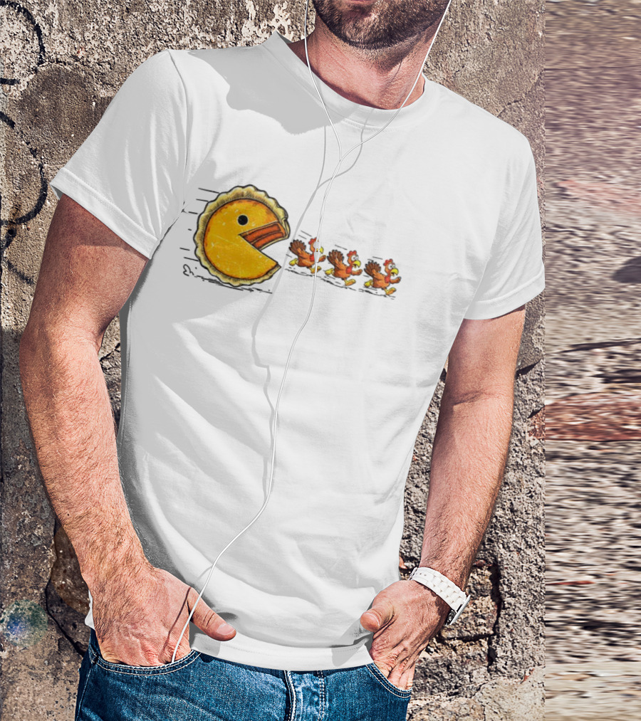 Thanksgiving Turkey Chase With Retro Pumpkin Pie Eating Game Theme T-Shirt