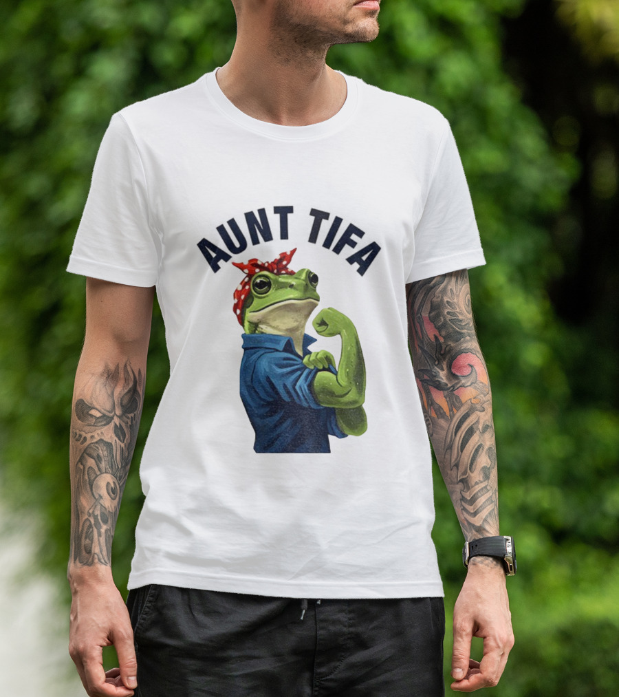 Aunt Tifa Rosie The Riveter Frog Meme Resist T-Shirt