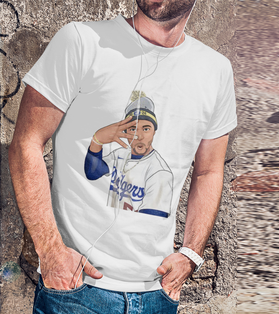 Mookie Betts Los Angeles Dodgers Pom-Pom Beanie Baseball 2024 T-Shirt