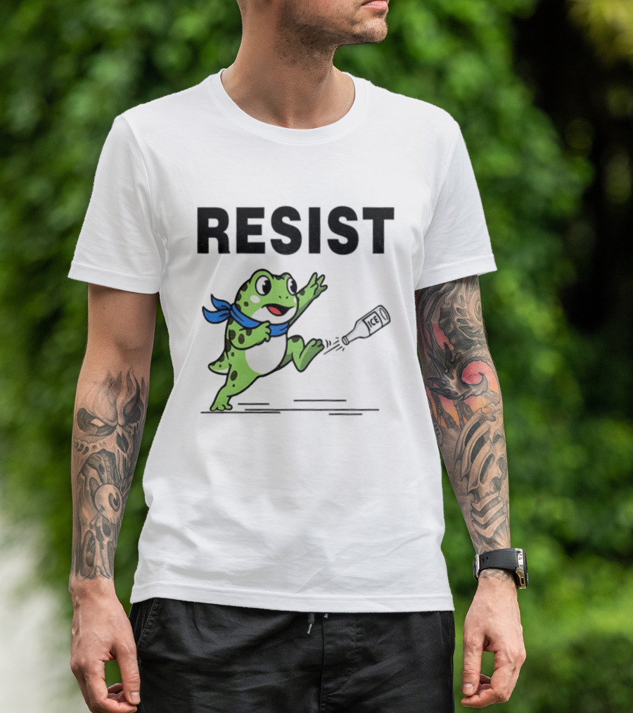 Portland Frog Resist Anti-ICE Protest Jumping Art T-Shirt