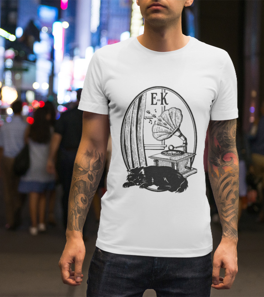 Evan And Katelyn EK Vintage Gramophone Oval Design T-Shirt