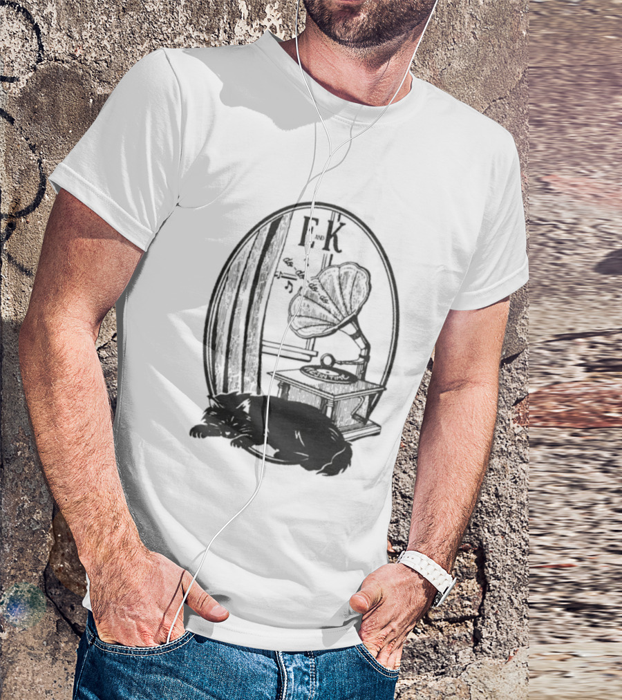 Evan And Katelyn EK Vintage Gramophone Oval Design T-Shirt