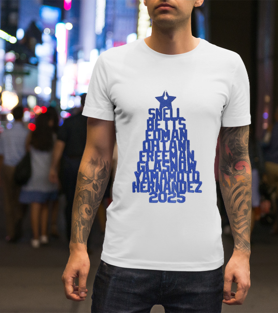 Los Angeles Dodgers Snell Betts Freeman Ohtani Freeman Glasnow Yamamoto Hernandez Christmas Tree 2025 T-Shirt